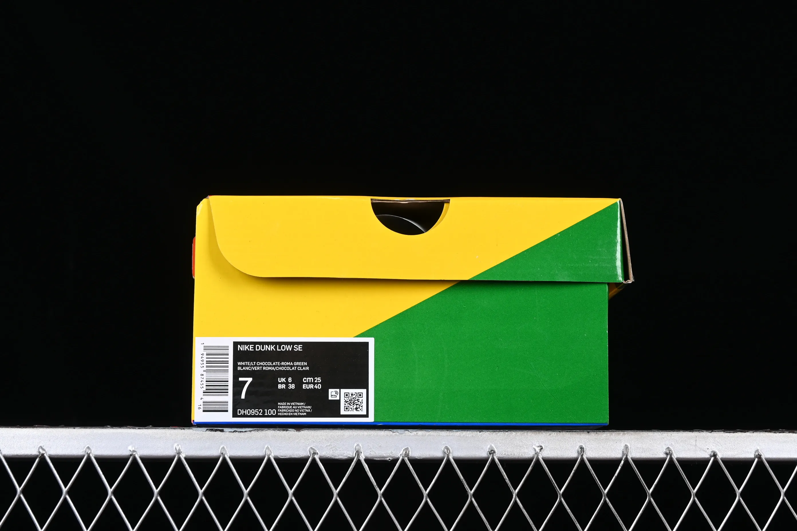 All categories Nk SB Dunk series Nk SB Dunk Low low-top sneakers Nk Dunk Low Mario customized rainbow color SB low-top sports and leisure sneakers DH0952-100